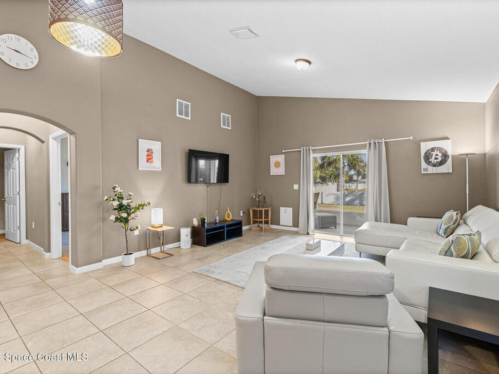 2389 Snapdragon Drive, Palm Bay, FL 32907