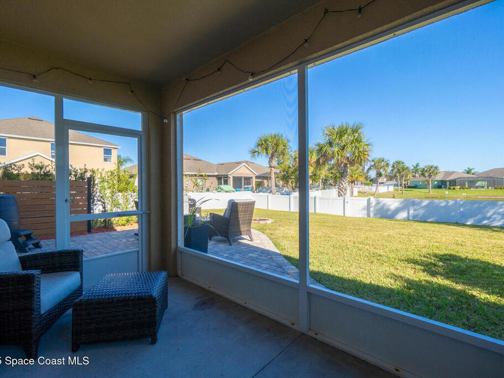 2389 Snapdragon Drive, Palm Bay, FL 32907