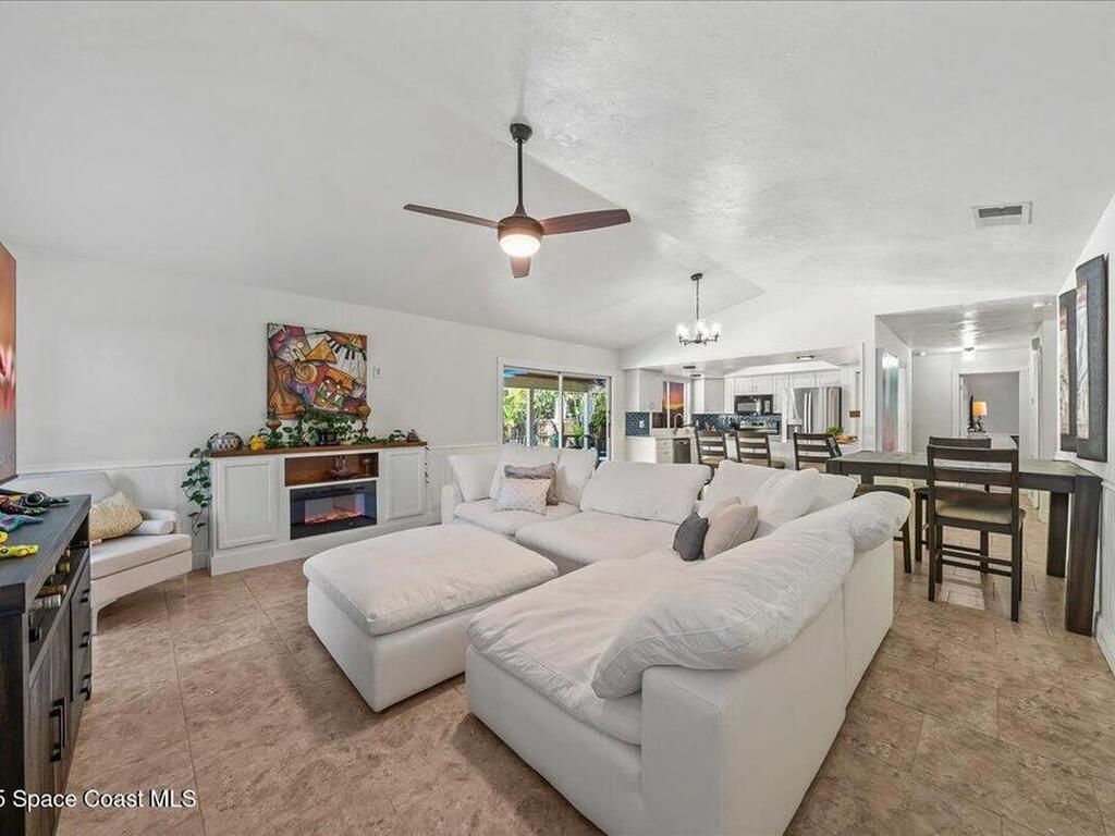 500 10th Street, Vero Beach, FL 32962