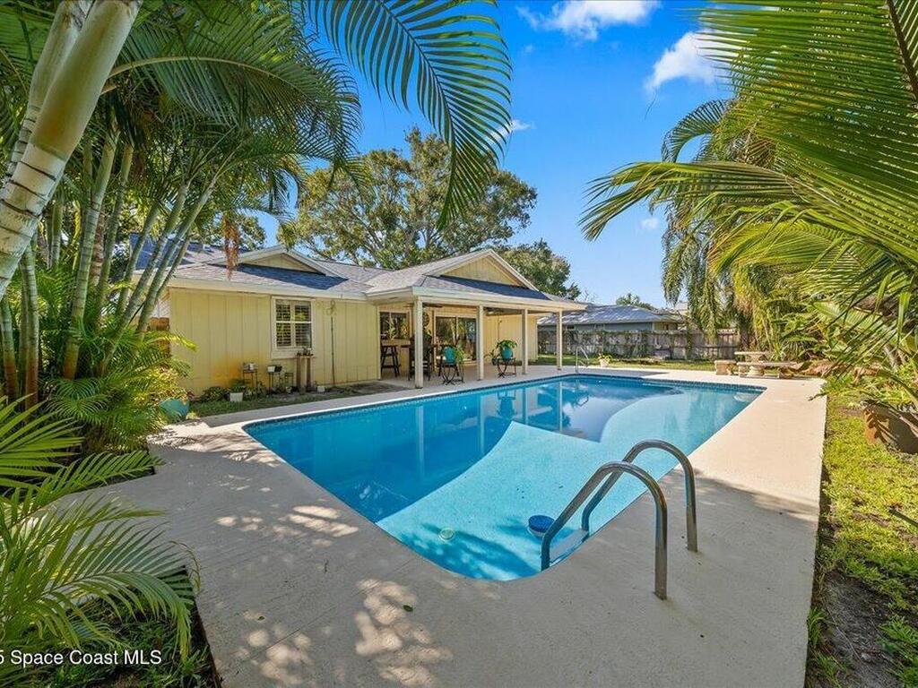 500 10th Street, Vero Beach, FL 32962