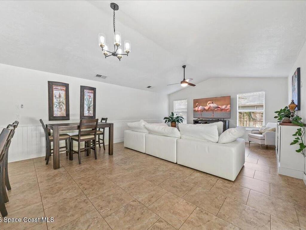 500 10th Street, Vero Beach, FL 32962