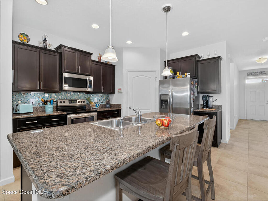 725 Remington Green Drive, Palm Bay, FL 32909