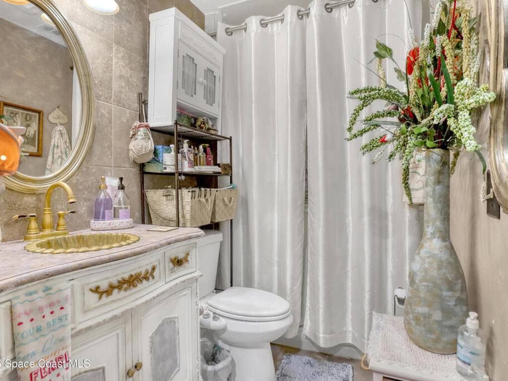 647 Cedar Side Circle, Palm Bay, FL 32905