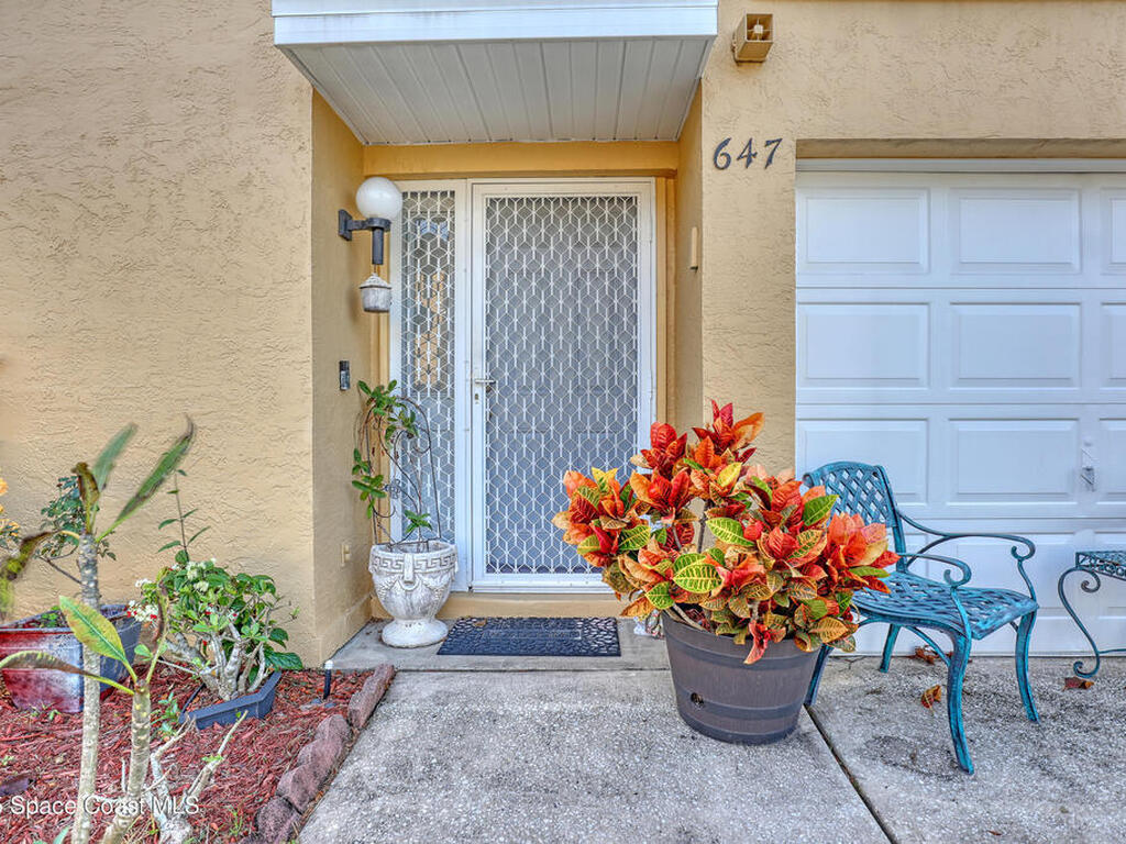 647 Cedar Side Circle, Palm Bay, FL 32905