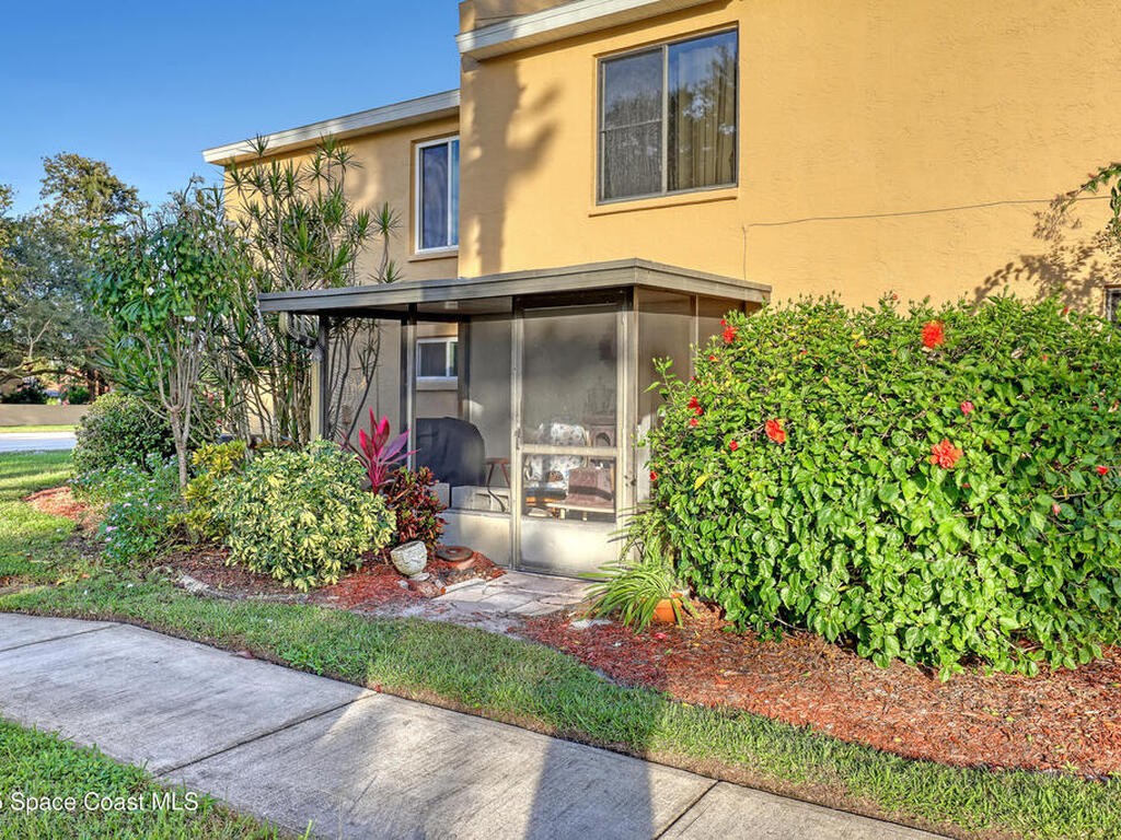 647 Cedar Side Circle, Palm Bay, FL 32905