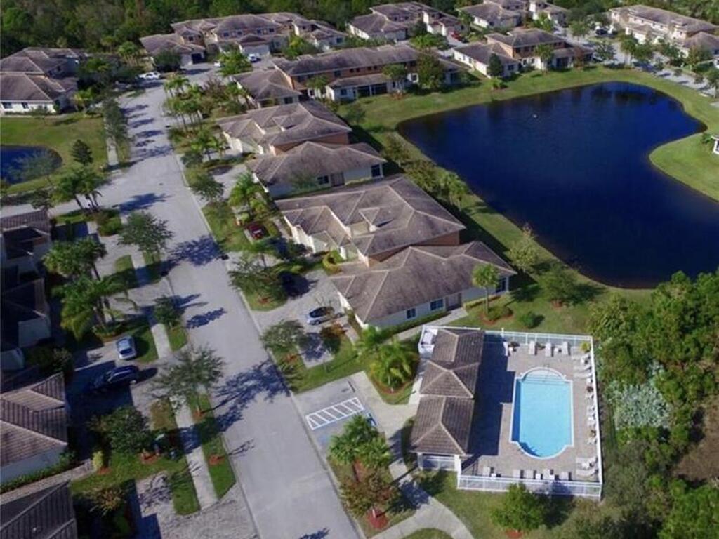 812 Middleton Drive, Vero Beach, FL 32962