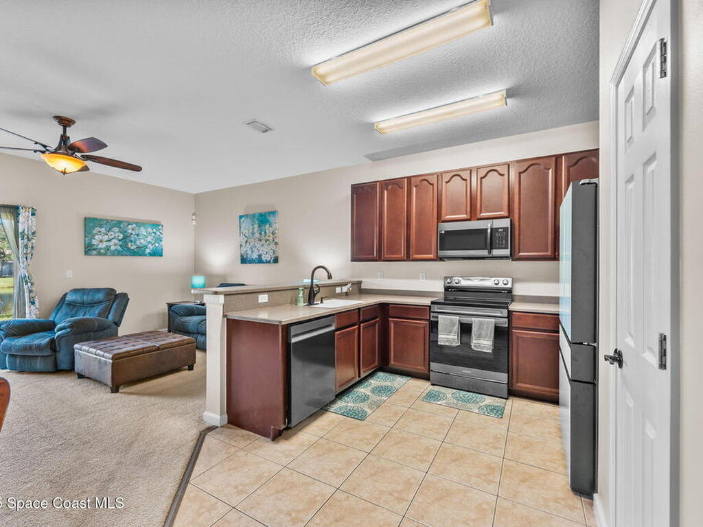 2690 Revolution Street, Melbourne, FL 32935