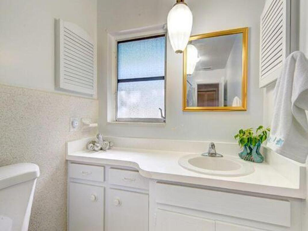 6545 Floridana Avenue, Melbourne Beach, FL 32951