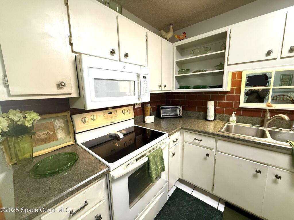 2313 Manor Drive, Palm Bay, FL 32905