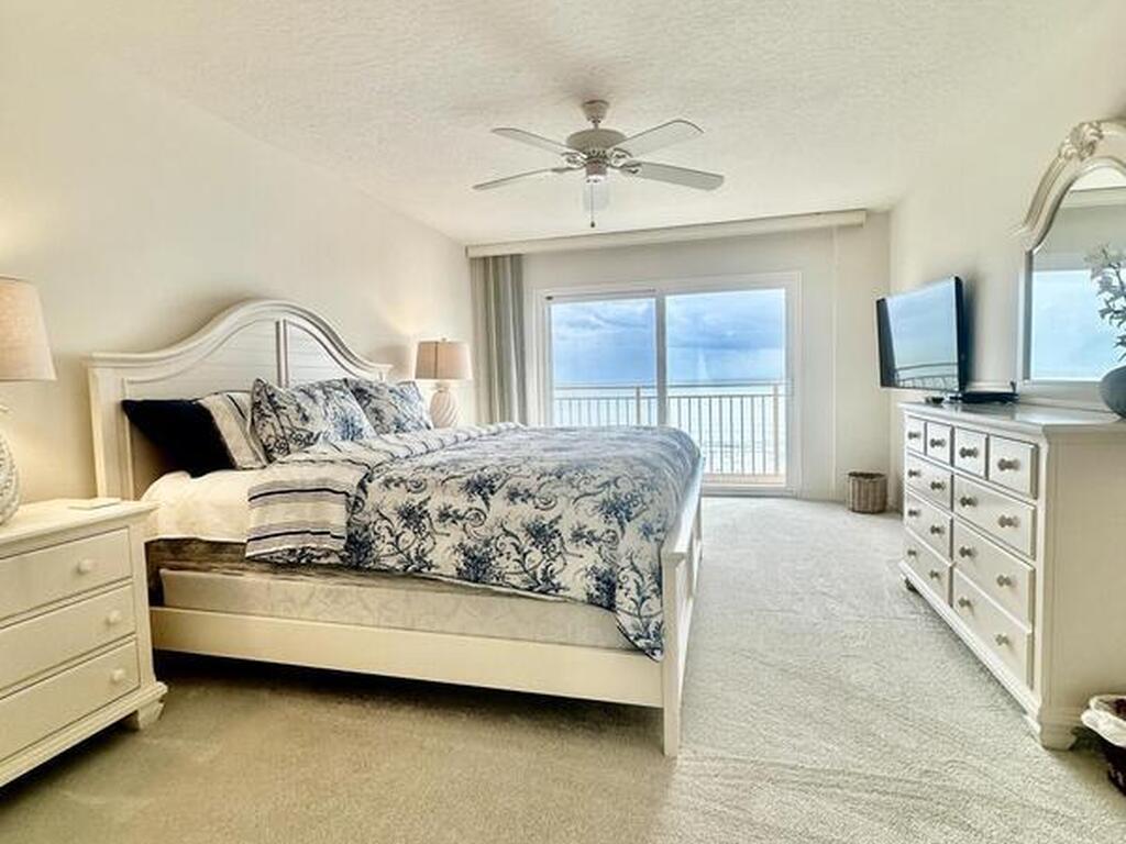 6770 Ridgewood Avenue, Cocoa Beach, FL 32931