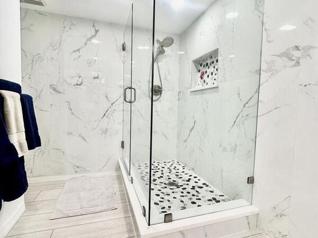 6770 Ridgewood Avenue, Cocoa Beach, FL 32931