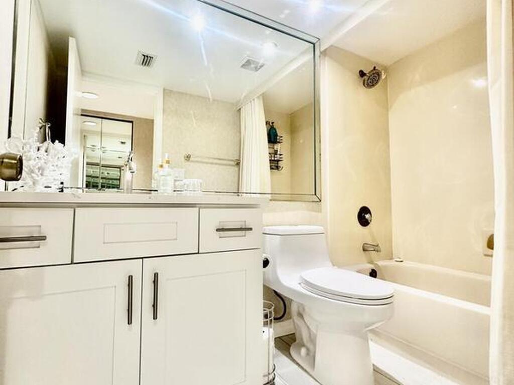 6770 Ridgewood Avenue, Cocoa Beach, FL 32931