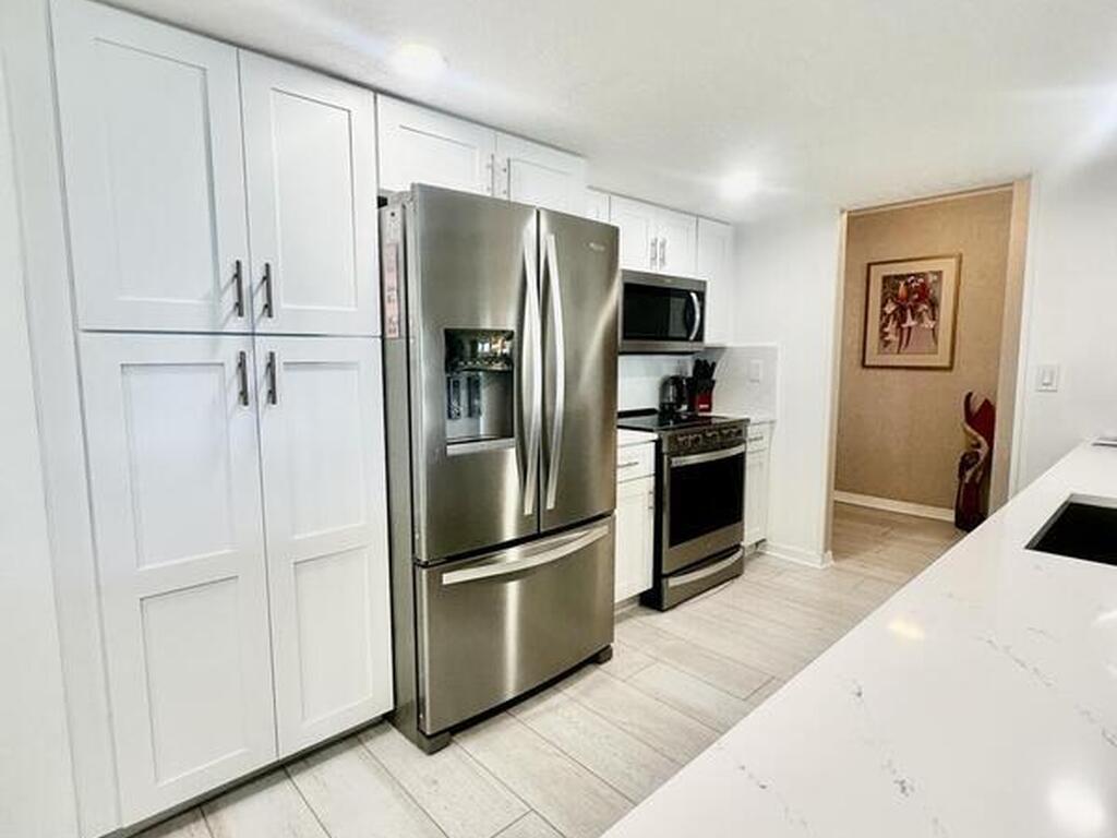 6770 Ridgewood Avenue, Cocoa Beach, FL 32931