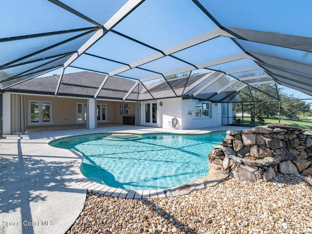 1519 Eagles Circle, Sebastian, FL 32958