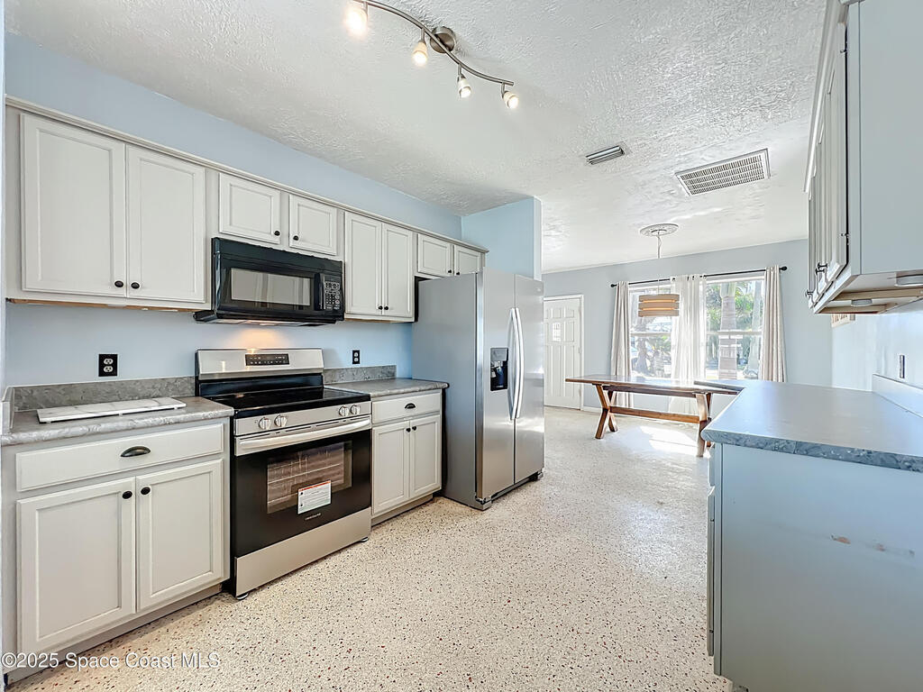 113 SE 1st Street, Satellite Beach, FL 32937