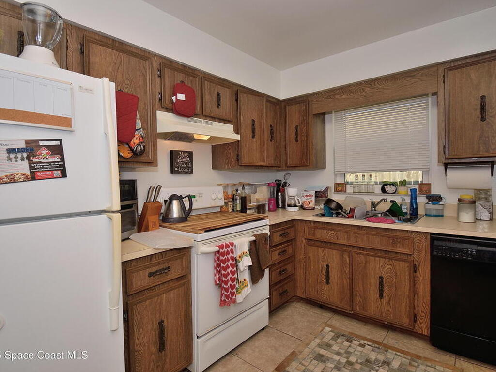 141 Woodland Avenue, Cocoa Beach, FL 32931