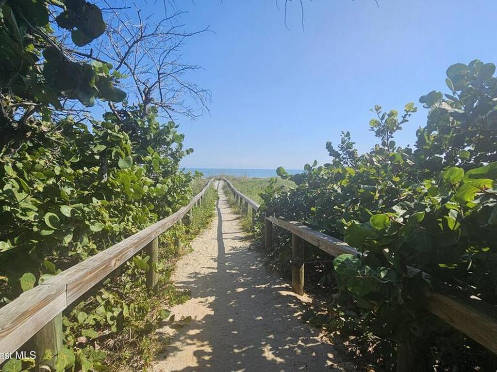 141 Woodland Avenue, Cocoa Beach, FL 32931