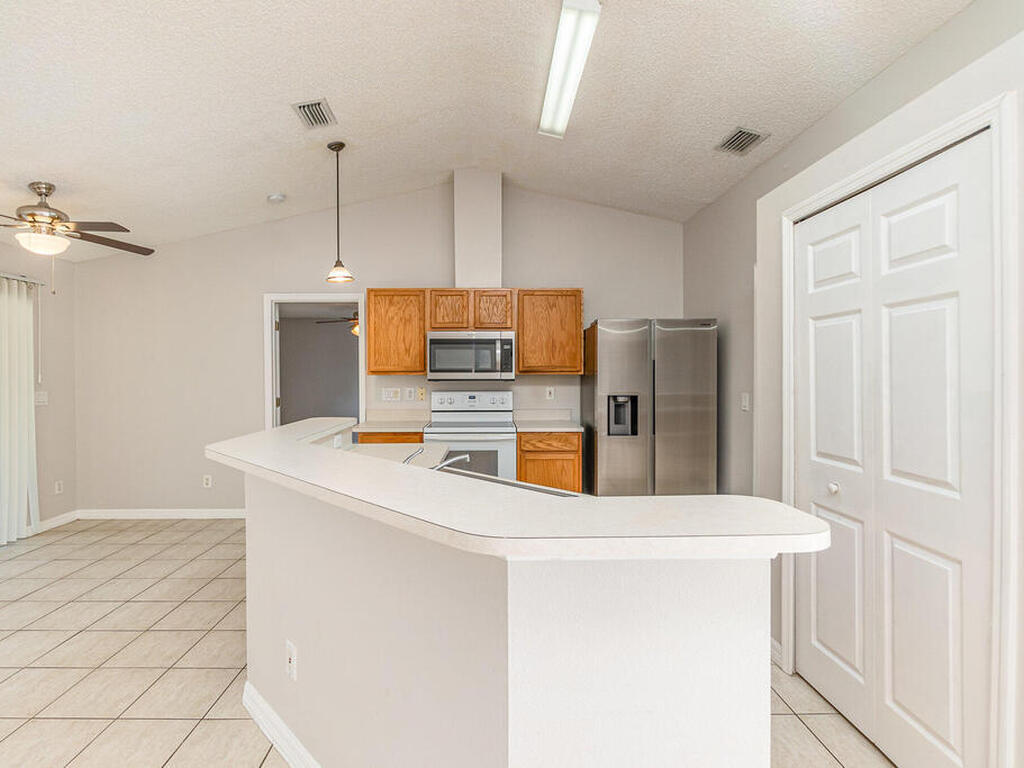 1742 Laramie Circle, Suntree, FL 32940