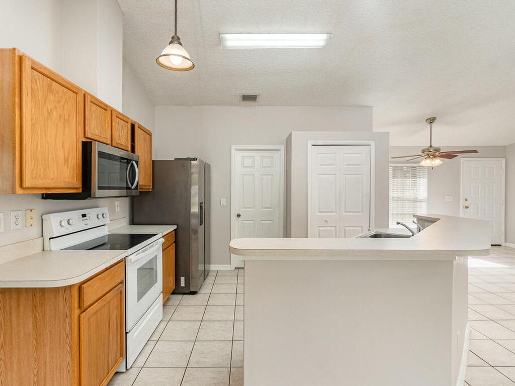 1742 Laramie Circle, Suntree, FL 32940