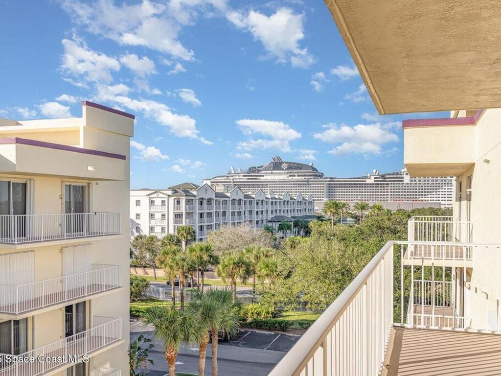 8961 Lake Drive, Cape Canaveral, FL 32920