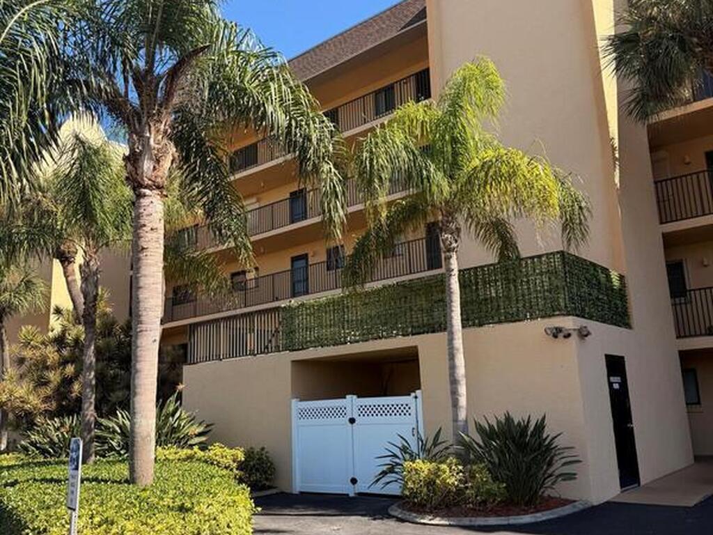 555 Jackson Avenue, Cape Canaveral, FL 32920