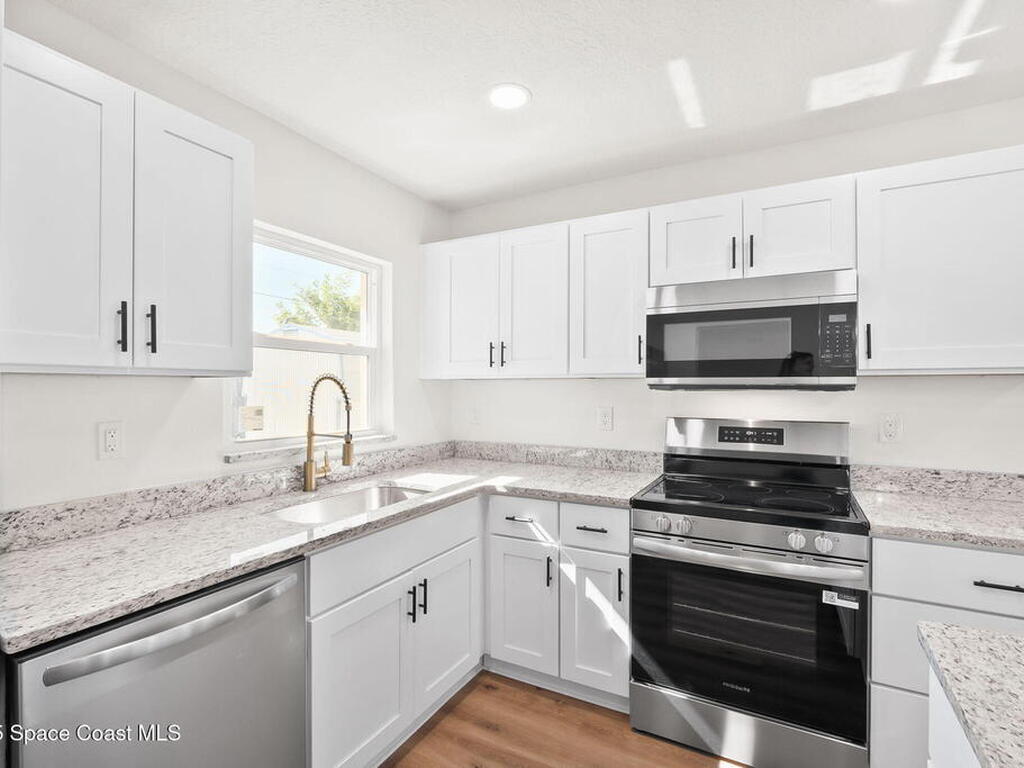 1809 Jackson Avenue, Melbourne, FL 32935