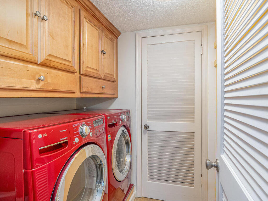 2001 S Banana River Boulevard, Cocoa Beach, FL 32931