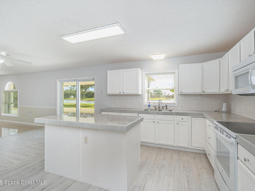 1539 Las Palmos Drive, Palm Bay, FL 32908