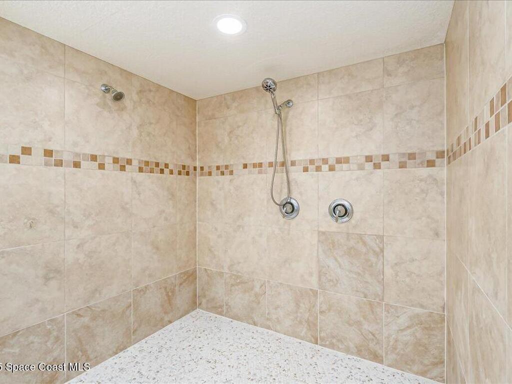 121 Lancha Circle, Satellite Beach, FL 32937