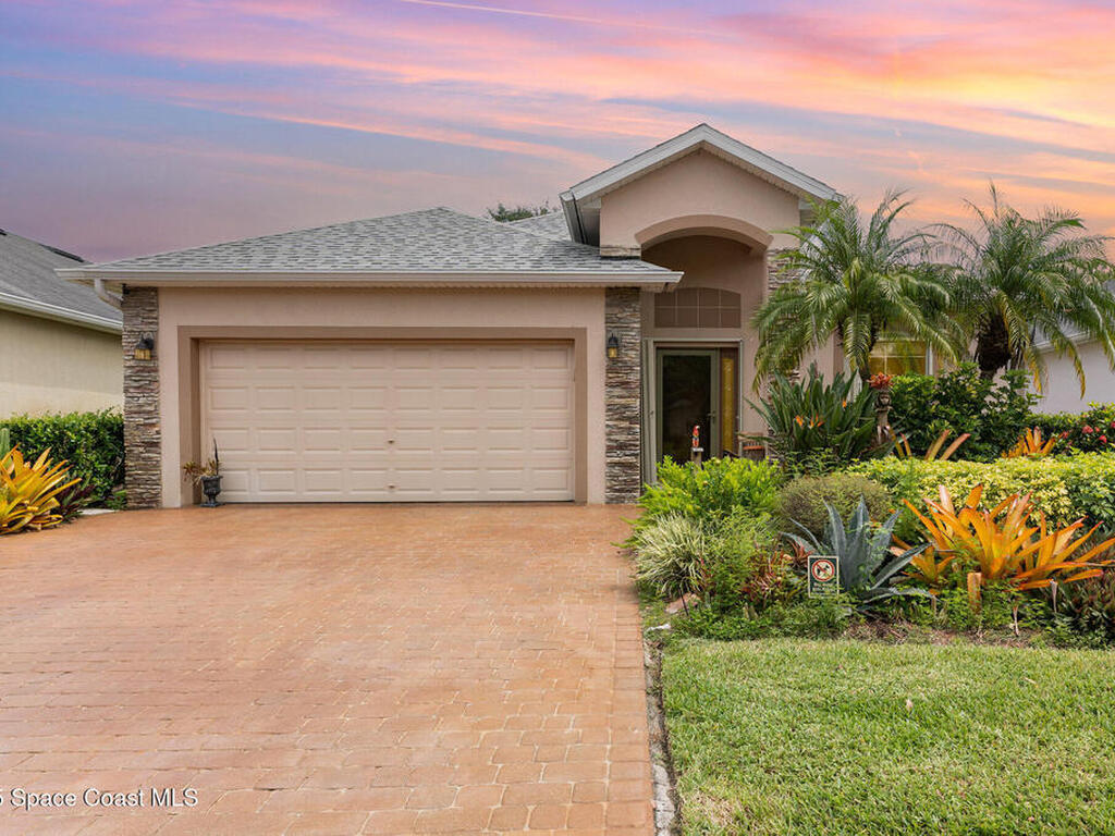 665 Remington Green Drive, Palm Bay, FL 32909