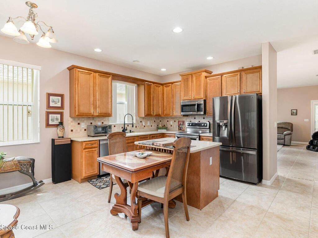 665 Remington Green Drive, Palm Bay, FL 32909