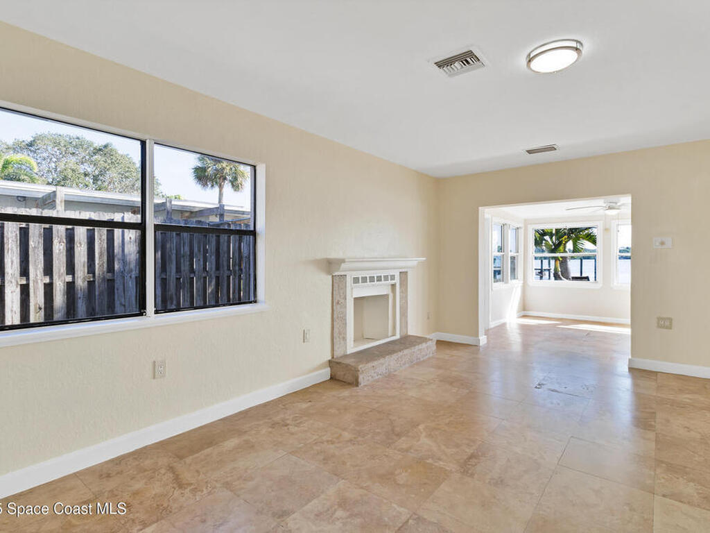 3949 Canal Drive, Sebastian, FL 32976