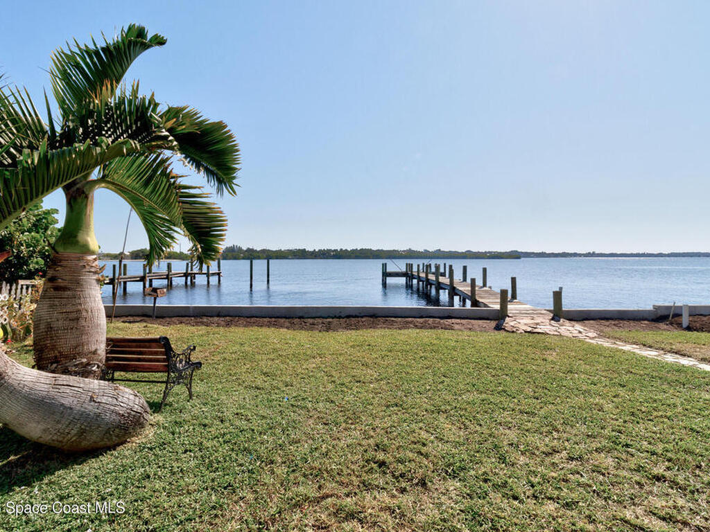3949 Canal Drive, Sebastian, FL 32976
