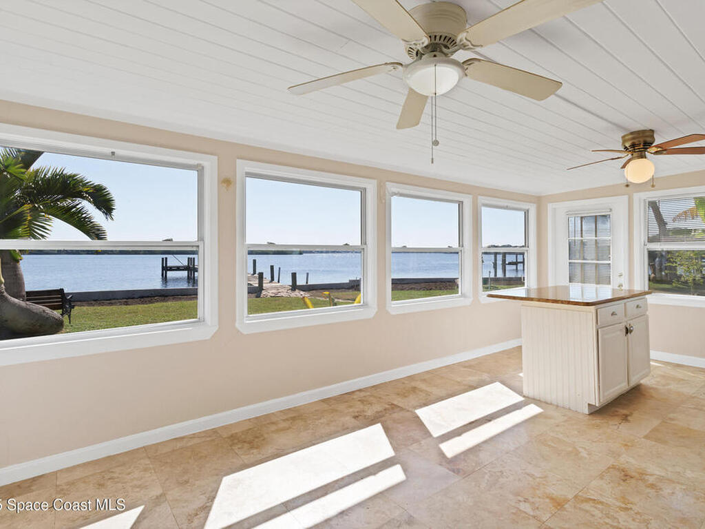 3949 Canal Drive, Sebastian, FL 32976