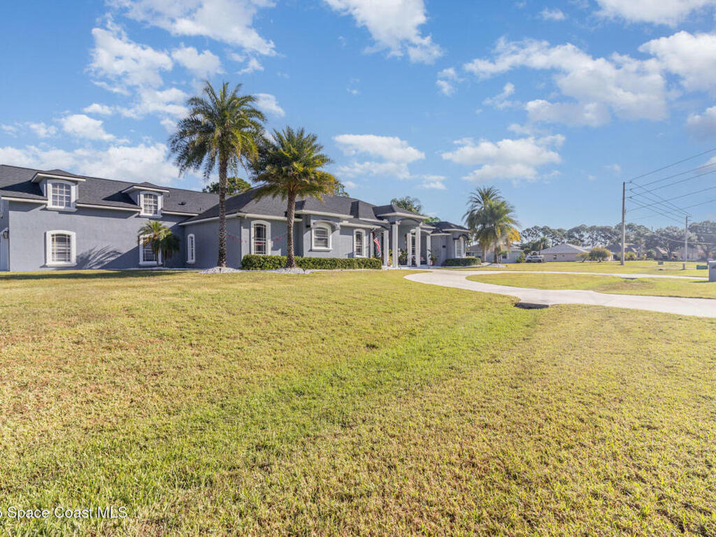 2795 Fawn Lake Boulevard, Mims, FL 32754