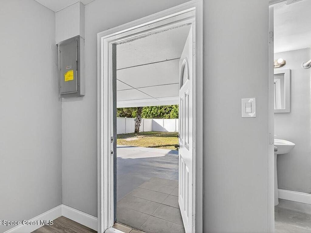 805 36th Avenue, Vero Beach, FL 32960