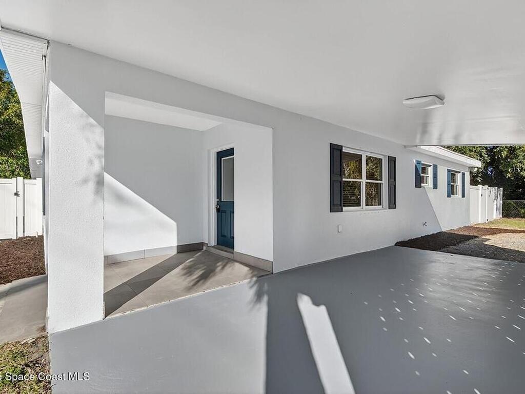 805 36th Avenue, Vero Beach, FL 32960