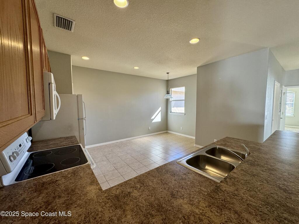 916 Ocaso Lane, Rockledge, FL 32955