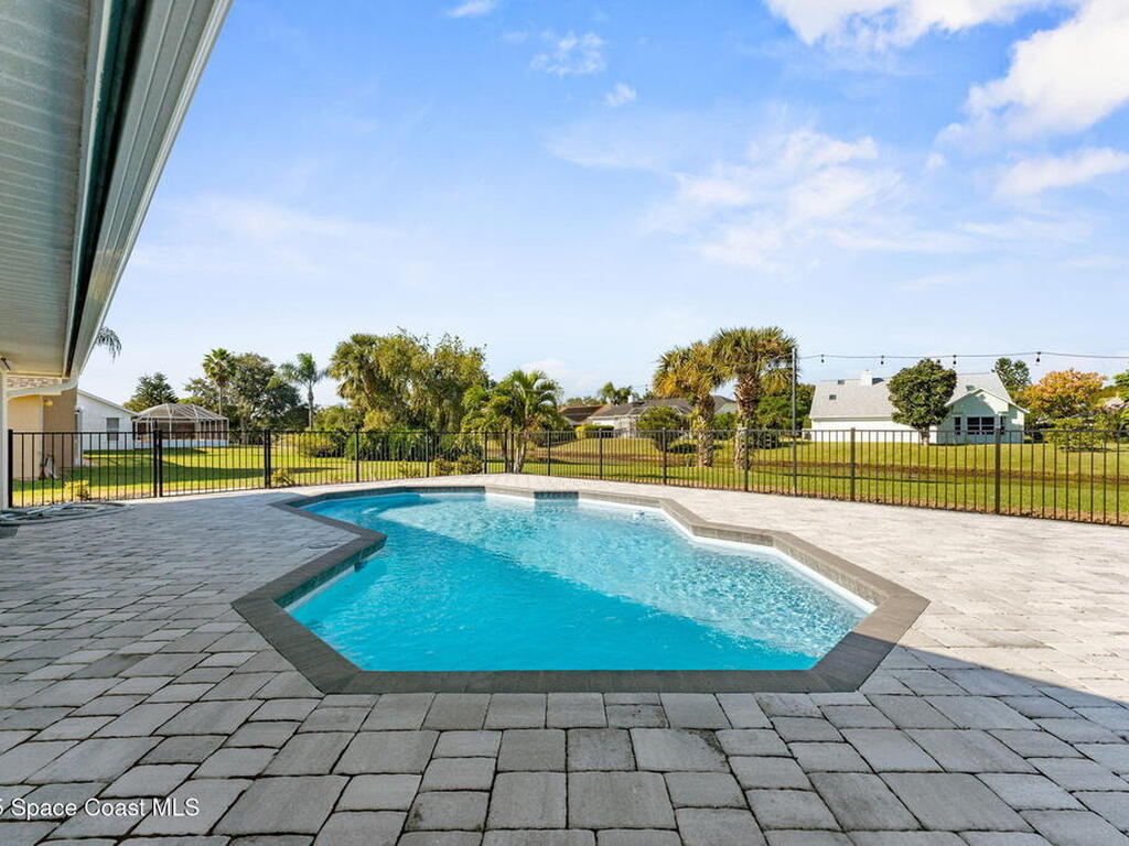 812 Spanish Wells Drive, Melbourne, FL 32940