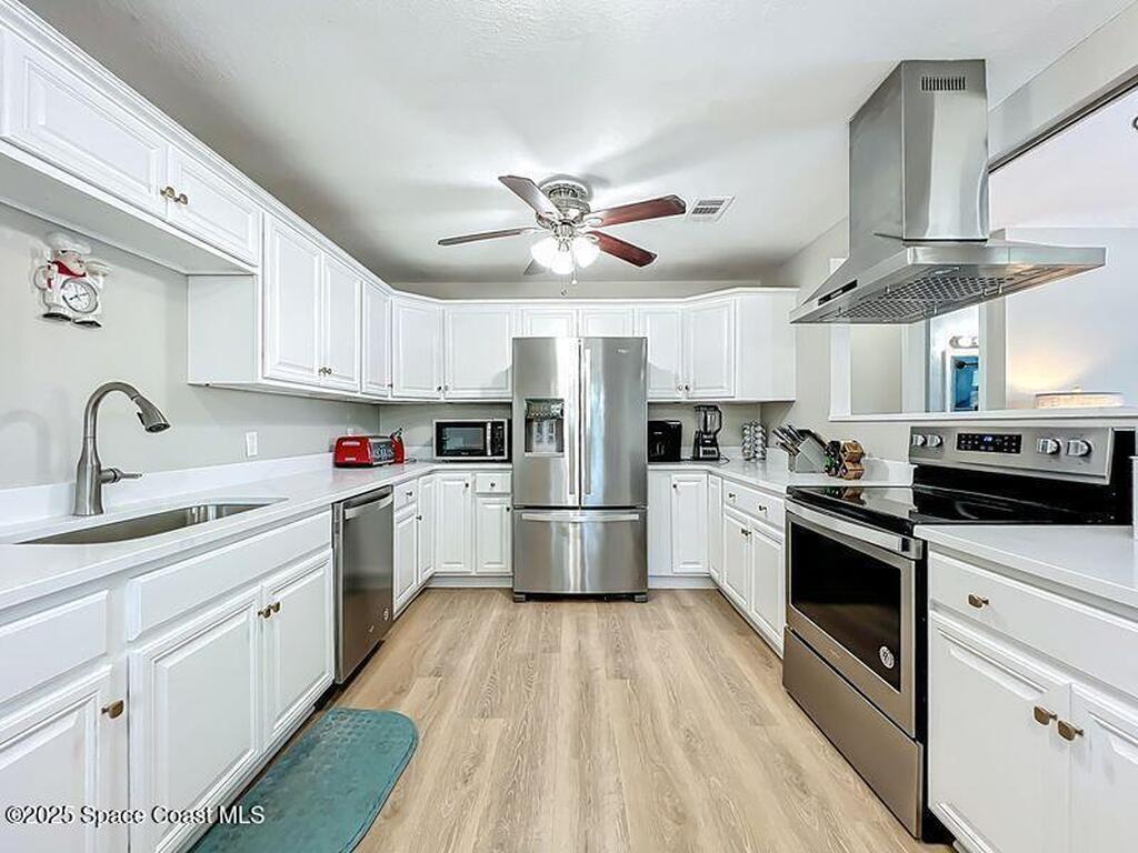 280 Monroe Avenue, Cape Canaveral, FL 32920