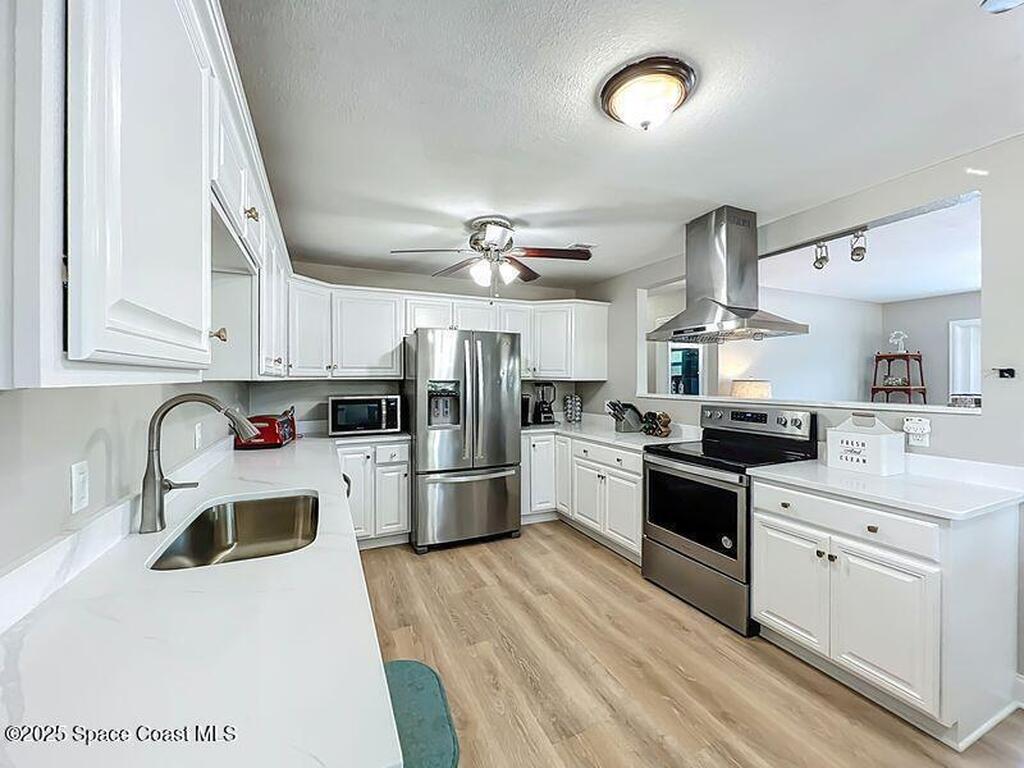 280 Monroe Avenue, Cape Canaveral, FL 32920