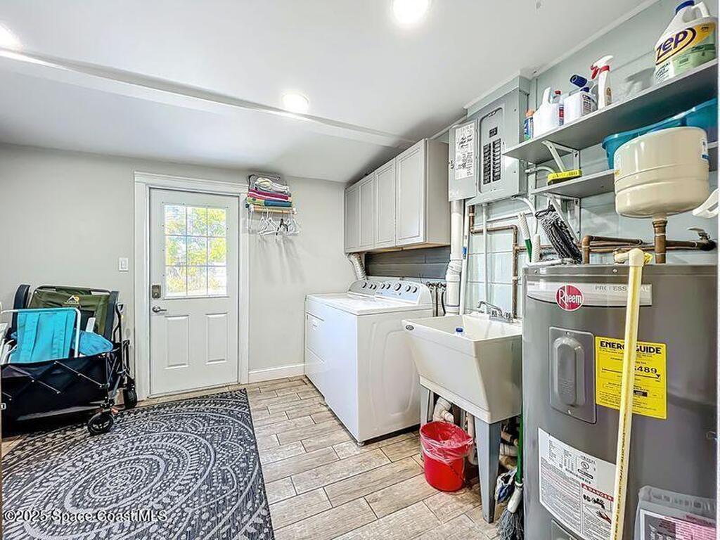 280 Monroe Avenue, Cape Canaveral, FL 32920