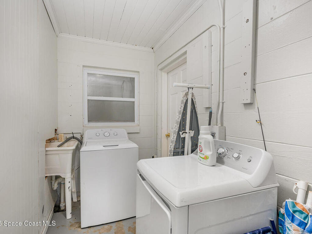 247 Woodland Avenue, Cocoa Beach, FL 32931