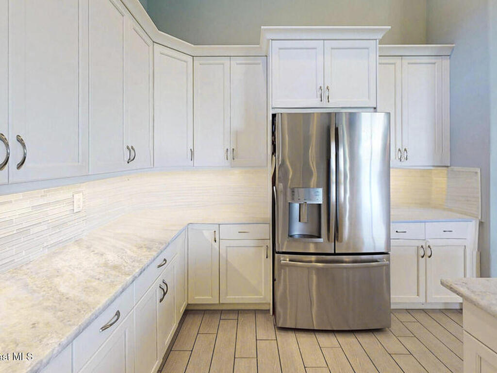 395 Sapphire Way, Vero Beach, FL 32968