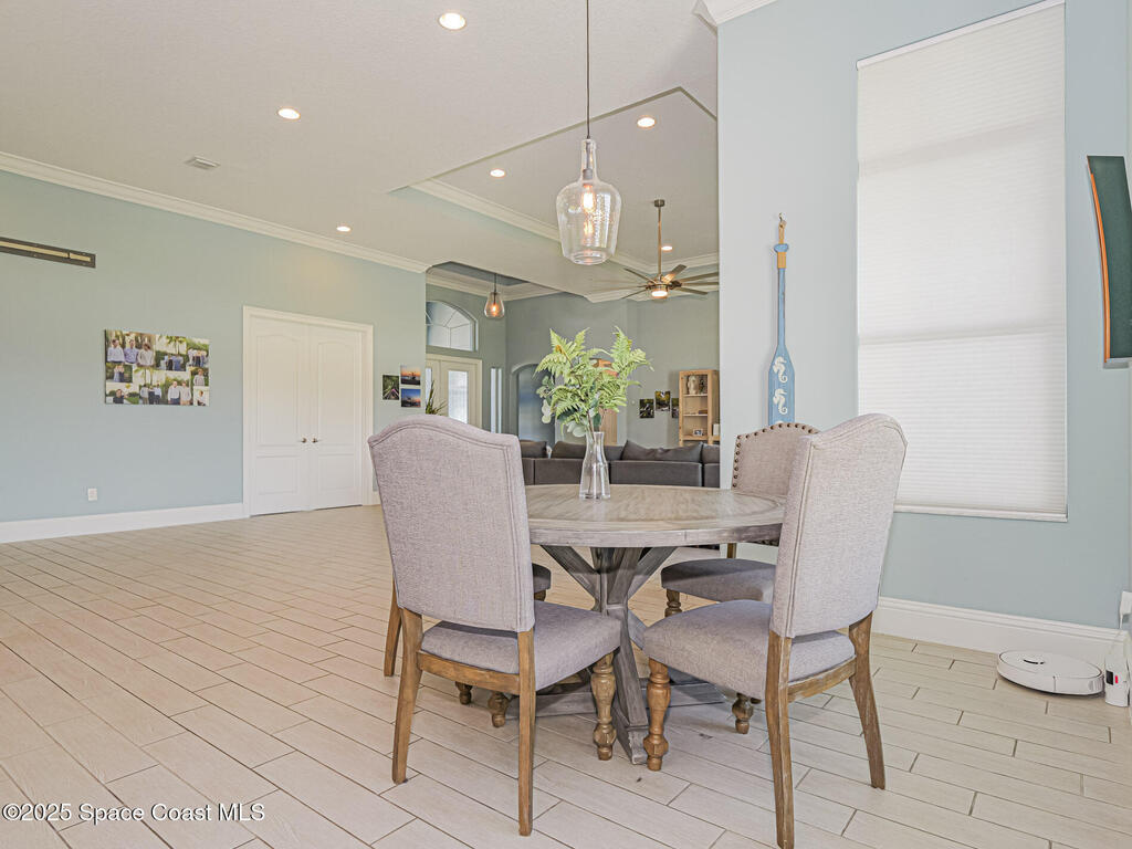 395 Sapphire Way, Vero Beach, FL 32968