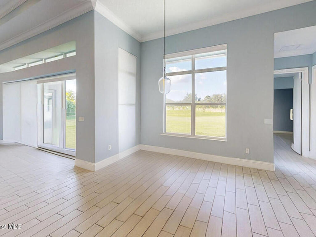 395 Sapphire Way, Vero Beach, FL 32968