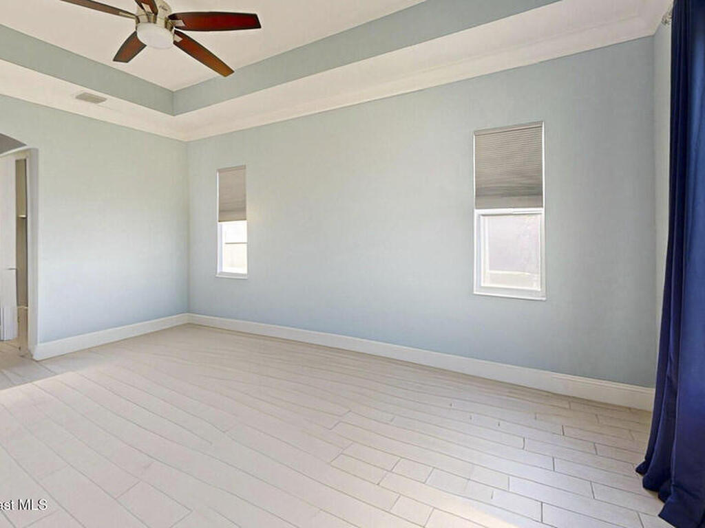 395 Sapphire Way, Vero Beach, FL 32968