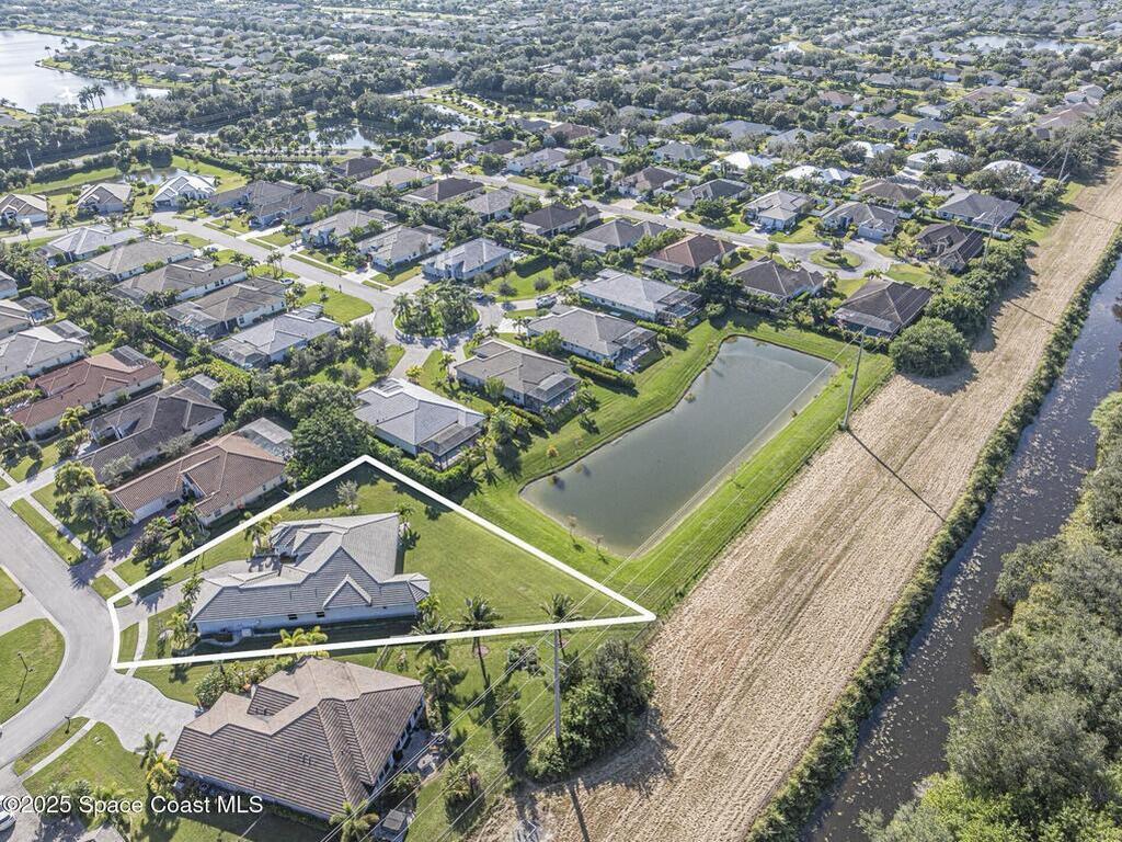 395 Sapphire Way, Vero Beach, FL 32968