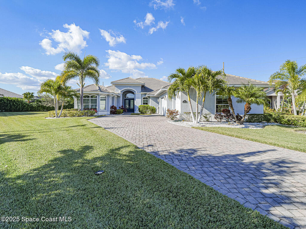 395 Sapphire Way, Vero Beach, FL 32968