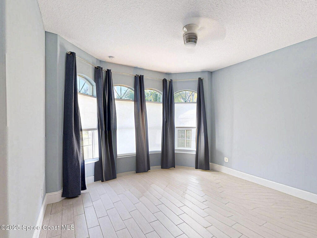 395 Sapphire Way, Vero Beach, FL 32968